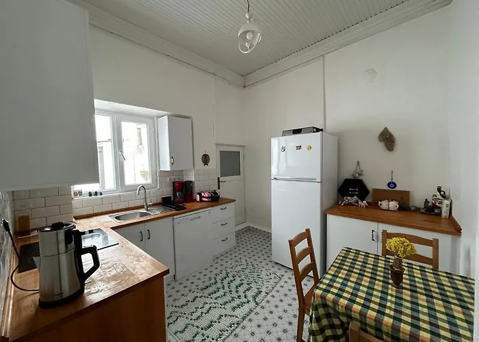 Nefes Island House - Courtyard